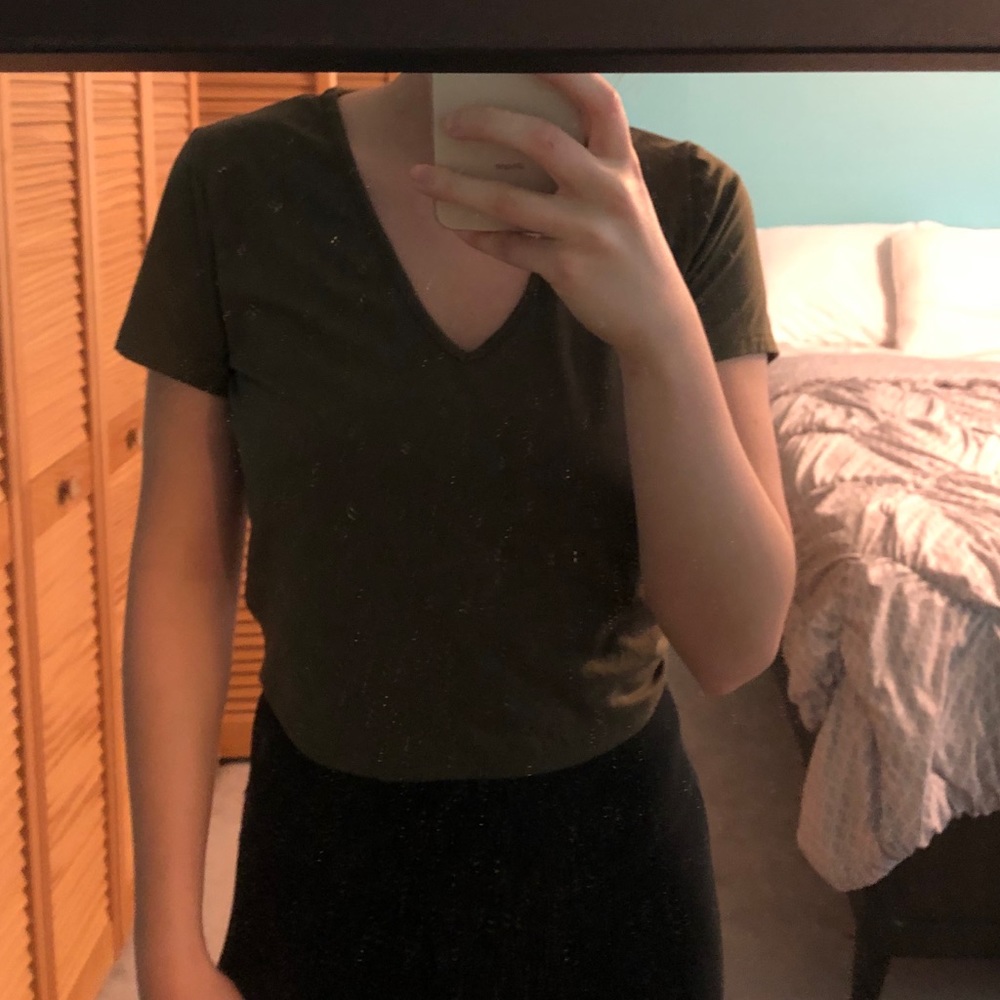 Cropped olive short sleeve